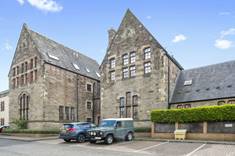 70/2 Park Avenue, Duddingston, Edinburgh, EH15 1JP