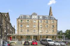 19/10 Johns Place, Edinburgh, EH6 7ED