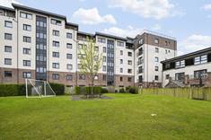 2/3 Kingsburgh Crescent, Granton, Edinburgh, EH5 1JF