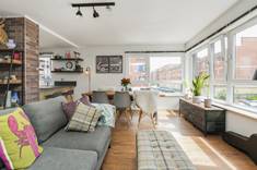 8/7 Salamander Court, Leith, Edinburgh, EH6 7JN