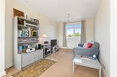 121 Mountcastle Drive South, Duddingston, Edinburgh, EH15 3LR