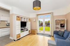 63 Saughtonhall Drive, Edinburgh, EH12 5TR