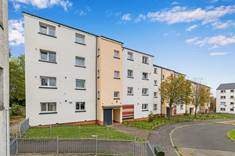 8/8 Dumbryden Gardens, Wester Hailes, Edinburgh, EH14 2NQ