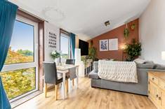 86E Barntongate Drive, Barnton, Edinburgh, EH4 8BY