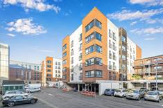 9/7 Salamander Court, Leith, Edinburgh, EH6 7JP