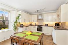 4 Almond Bank Cottages, Cramond, Edinburgh, EH4 6PJ