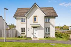 88 Howatston Court, Livingston, EH54 7FH