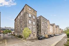 18/4 Tower Street, The Shore, Edinburgh, EH6 7BY