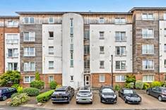 4/11 Albion Gardens, Easter Road, Edinburgh, EH7 5QF