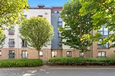 2/14 East Pilton Farm Avenue, Edinburgh, EH5 2GA