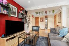 33/21 Water Street, The Shore, Edinburgh, EH6 6SZ