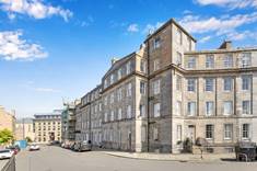 6/5 Gardner's Crescent, West End, Edinburgh, EH3 8BZ
