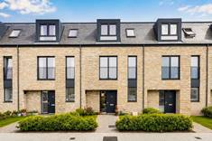 22 South Carron Crescent, Leith, Edinburgh, EH6 7FX