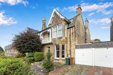 16 Duddingston Park, Duddingston, Edinburgh, EH15 1JX