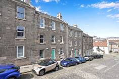 257/6 Newhaven Road, Trinity, Edinburgh, EH6 4LQ