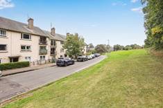 16/6 Meadowfield Drive, Duddingston, Edinburgh, EH8 7NZ