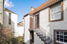 4/1 Peacock Court, Newhaven, Edinburgh, EH6 4HZ