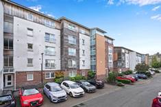 3/10 Albion Gardens, Easter Road, Edinburgh, EH7 5QF
